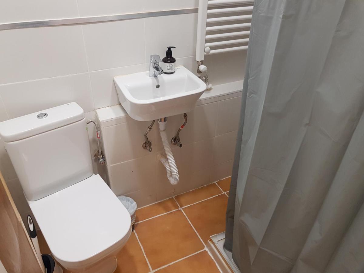 Waves Guesthouse سان سيباستيان المظهر الخارجي الصورة